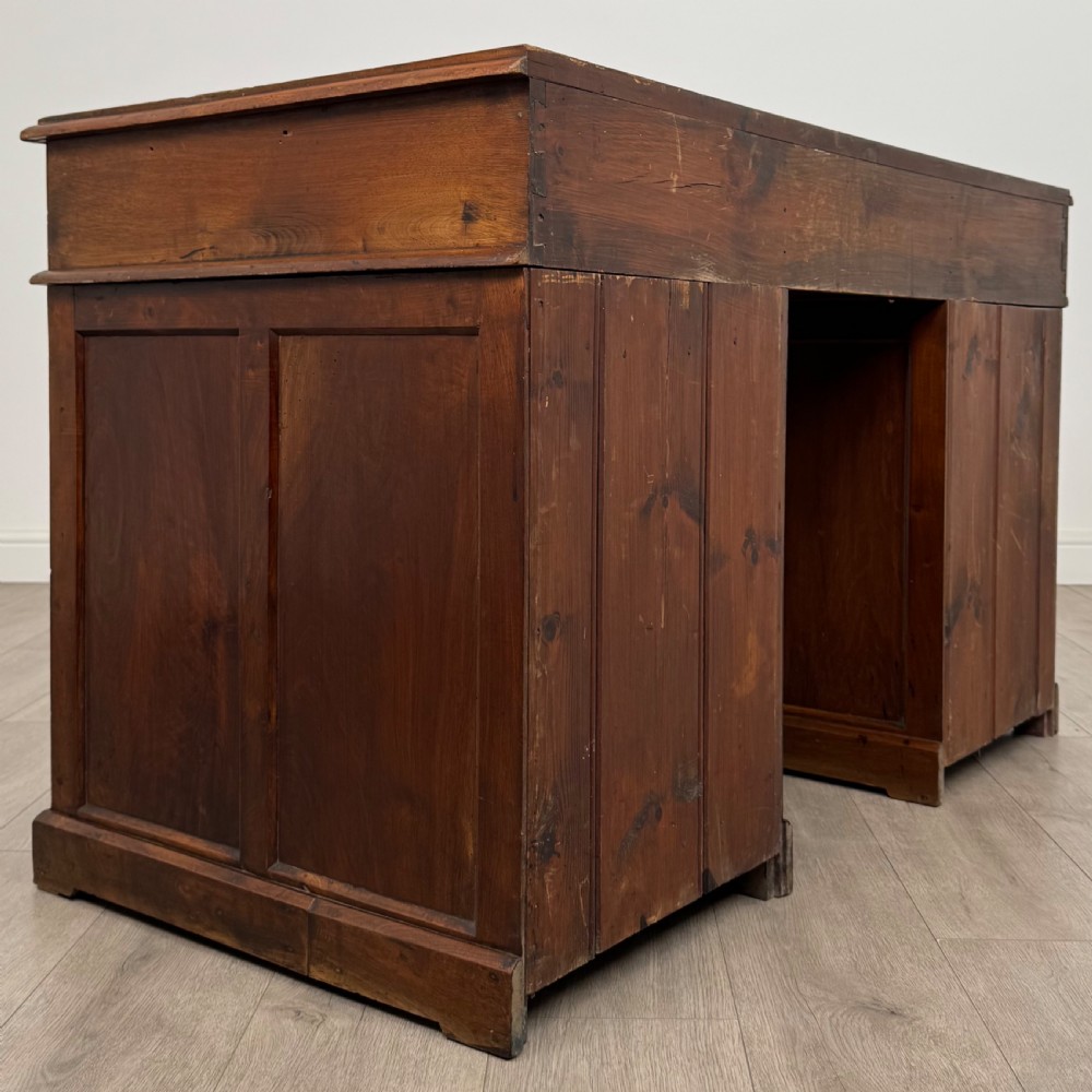  Antique 20th Century Pedestal Desk In Walnut
 View IV