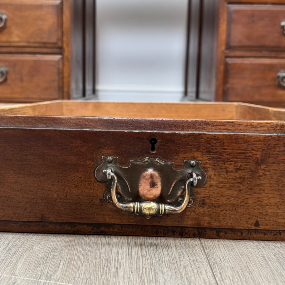  Antique 20th Century Pedestal Desk In Walnut
 View XI