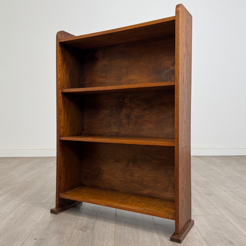 Antique 20th Century Good Quality Open Bookcase In Oak  View III