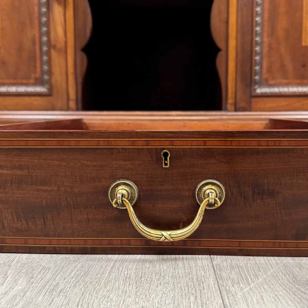 Antique 20th Century Good Quality Inlaid Sideboard In Mahogany  View XI