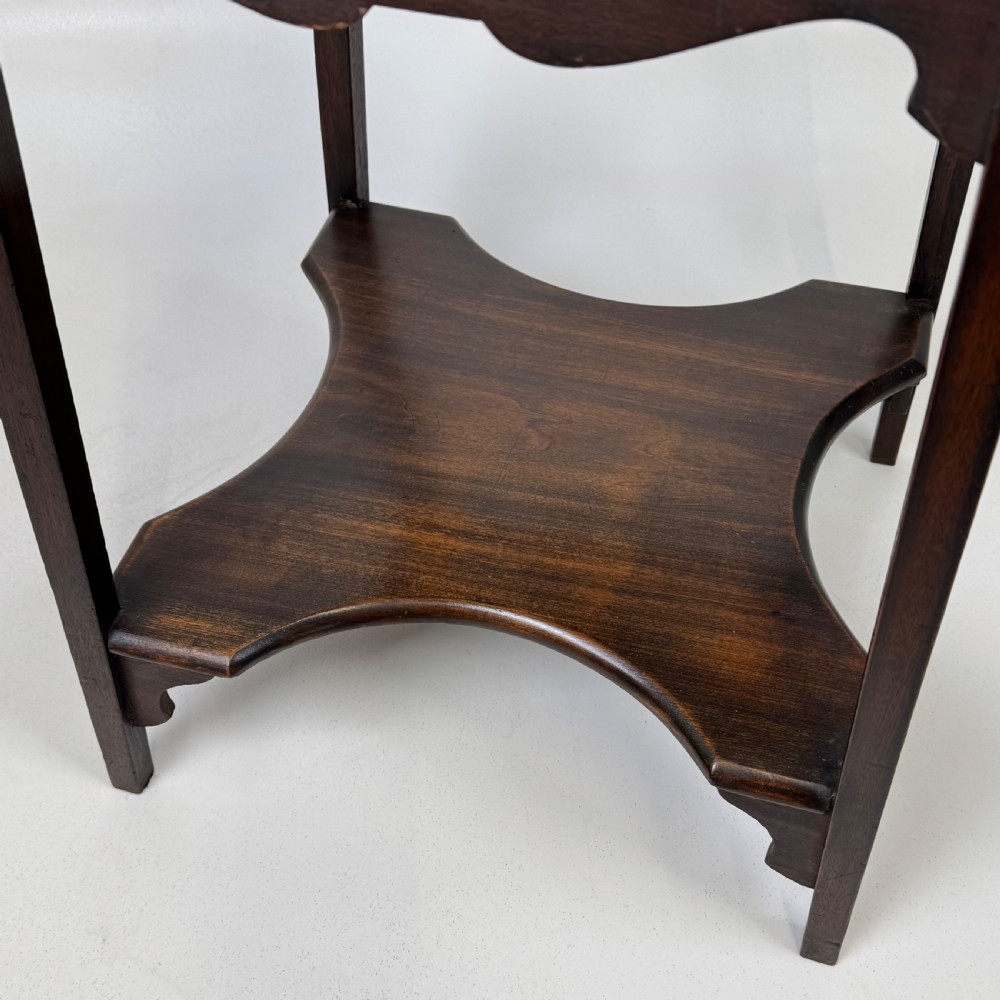  Antique 20th Century Side Table In Walnut  View X