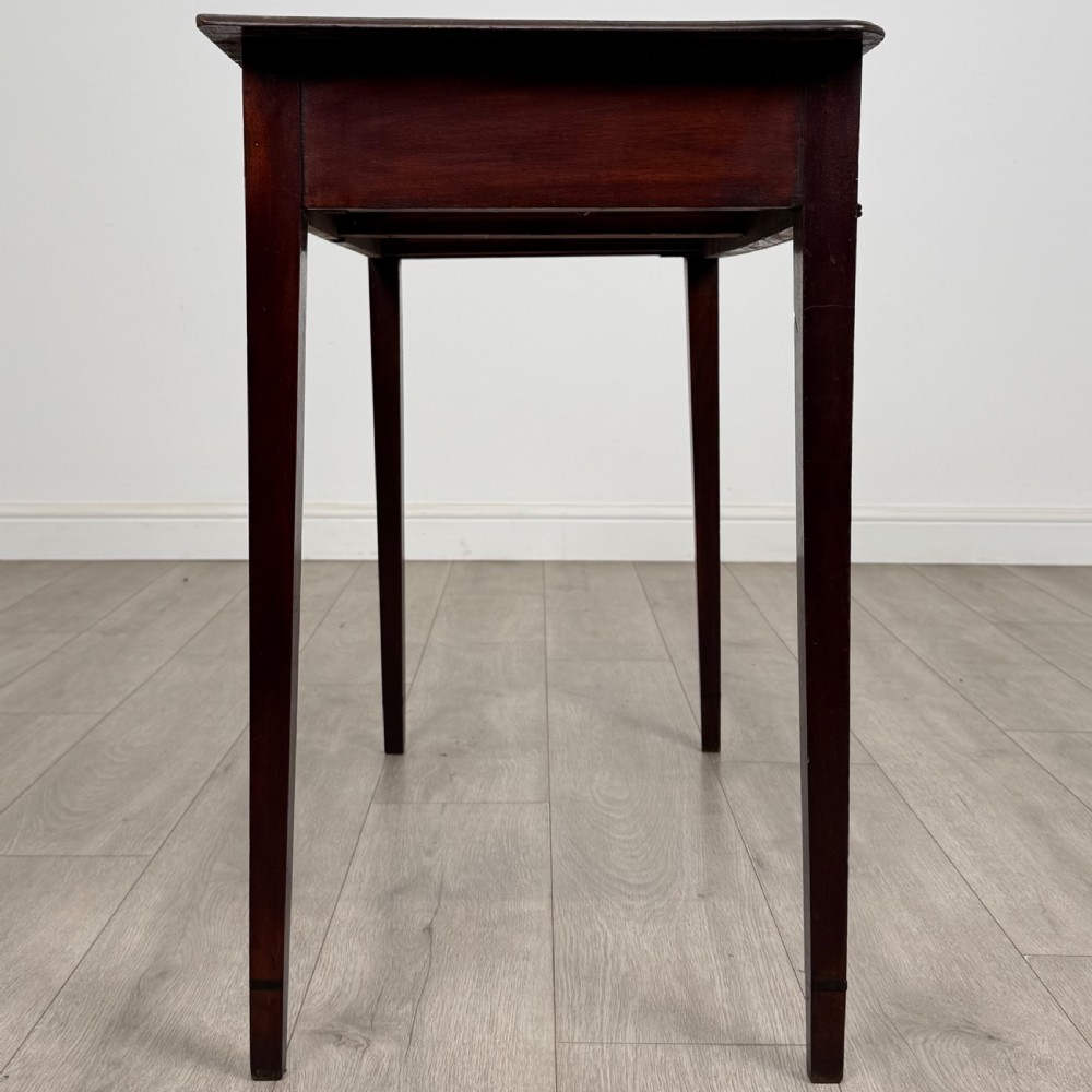 Antique 18th Century Good Quality Writing Table In Mahogany  View VII