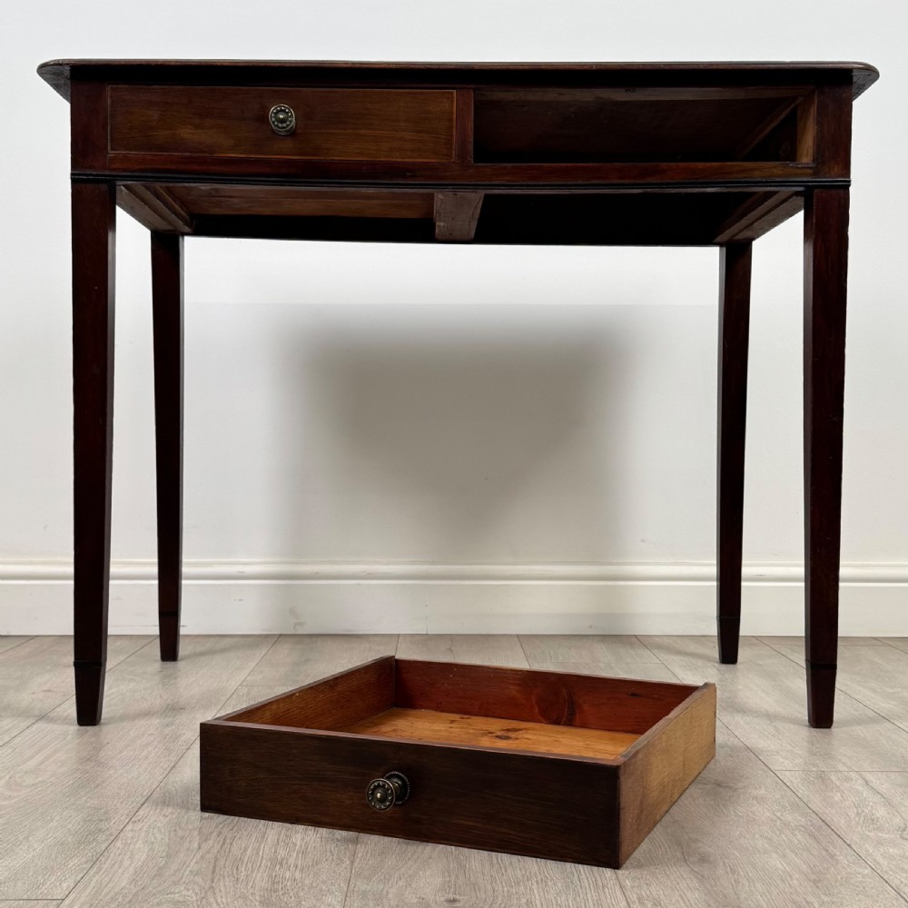 Antique 18th Century Good Quality Writing Table In Mahogany  View X