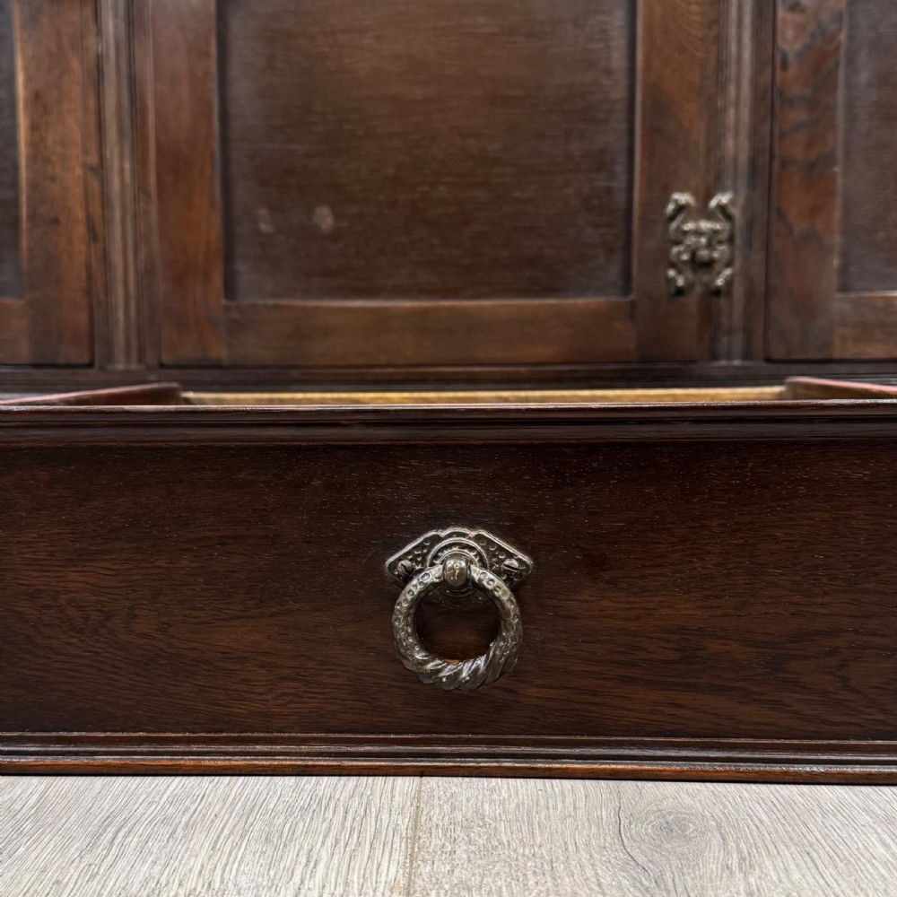  Antique 20th Century Good Quality Sideboard In Oak View XIII