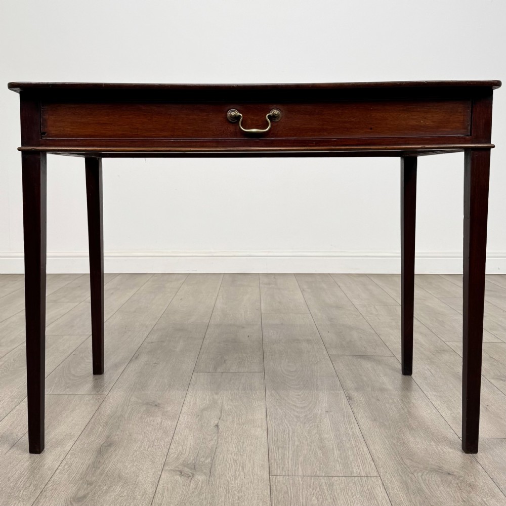 Antique 18th Century Good Quality Writing Table In Mahogany 