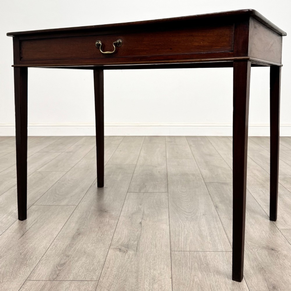 Antique 18th Century Good Quality Writing Table In Mahogany  View III