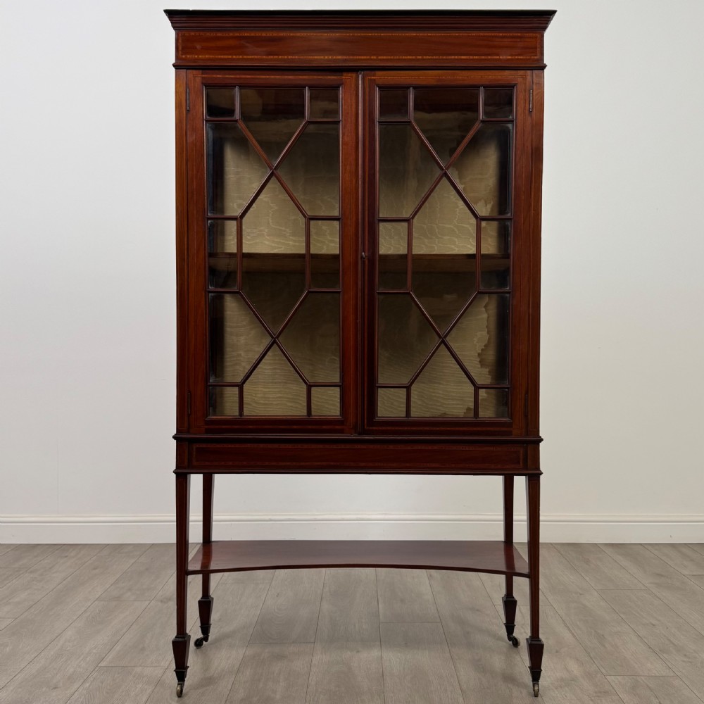 Antique 20th Century Edwardian Display Cabinet In Mahogany 