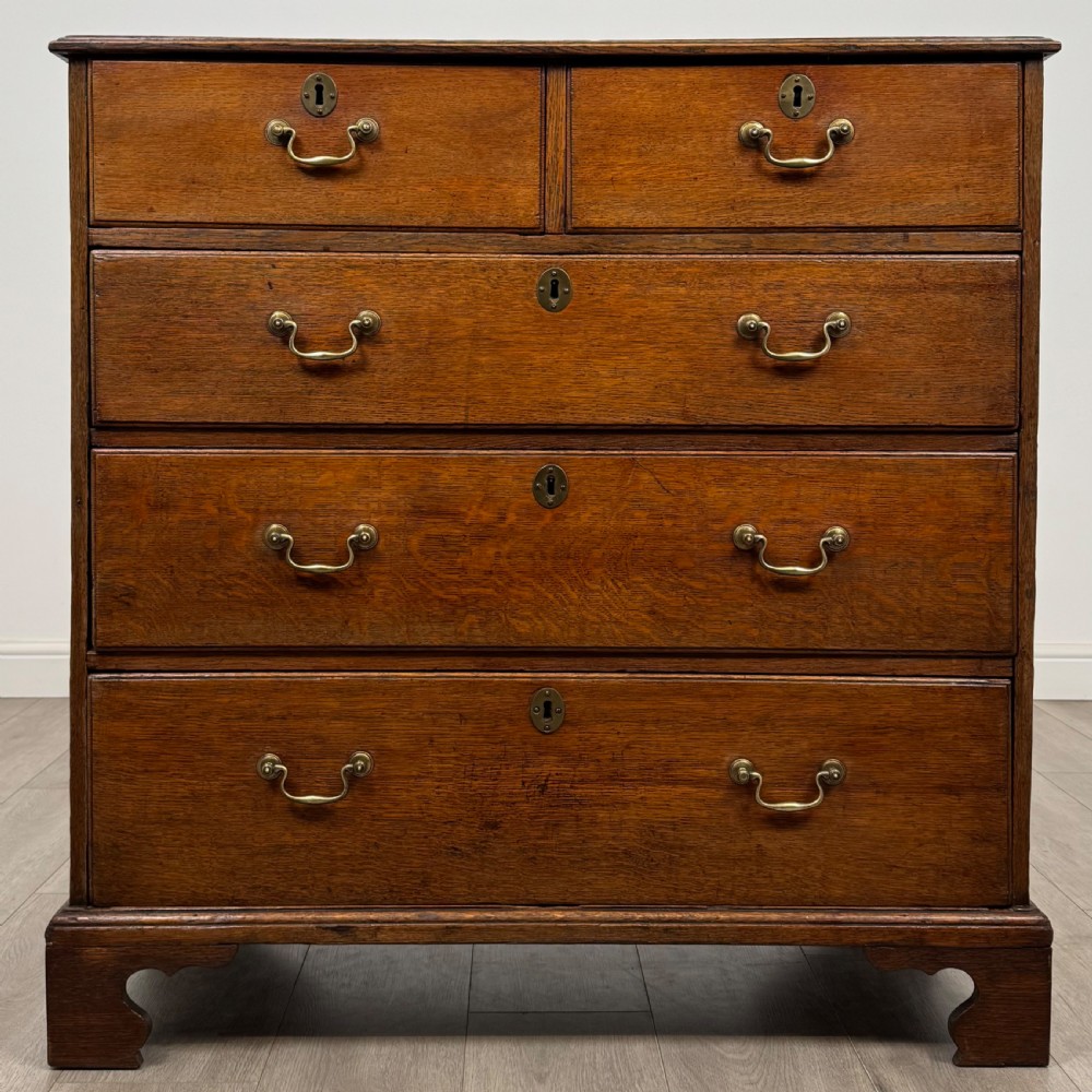 Antique 18th Century Georgian Chest Of Drawers In Oak 