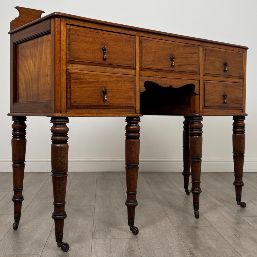 Antique 19th Century Victorian Sideboard In Walnut  View VIII