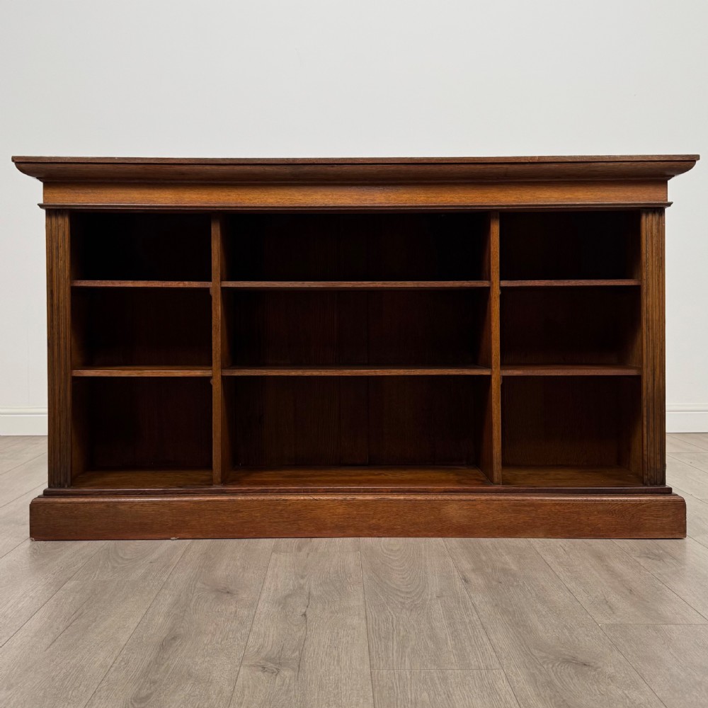 Antique 20th Century Fine Quality Open Bookcase In Oak 