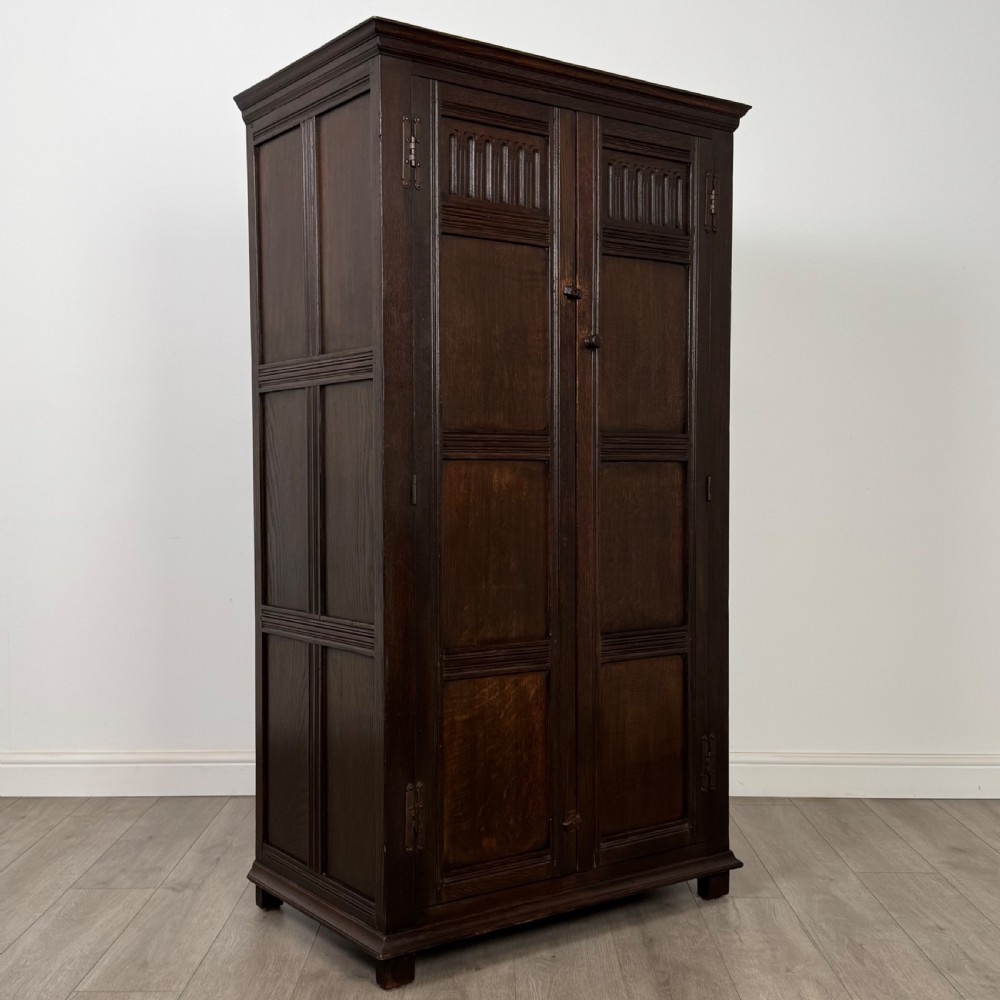 Antique 20th Century Fine Quality Small Oak Wardrobe  View IX
