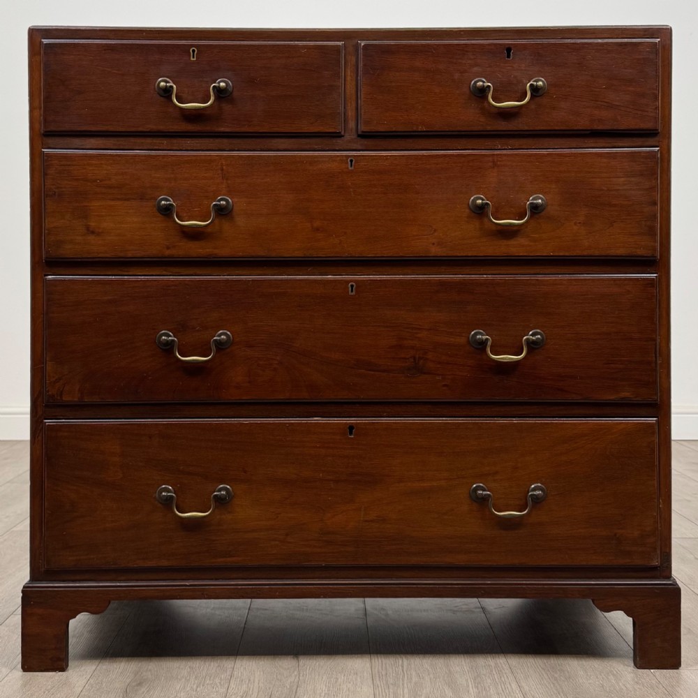Antique 19th Century Georgian Style Chest Of Drawers In Mahogany 