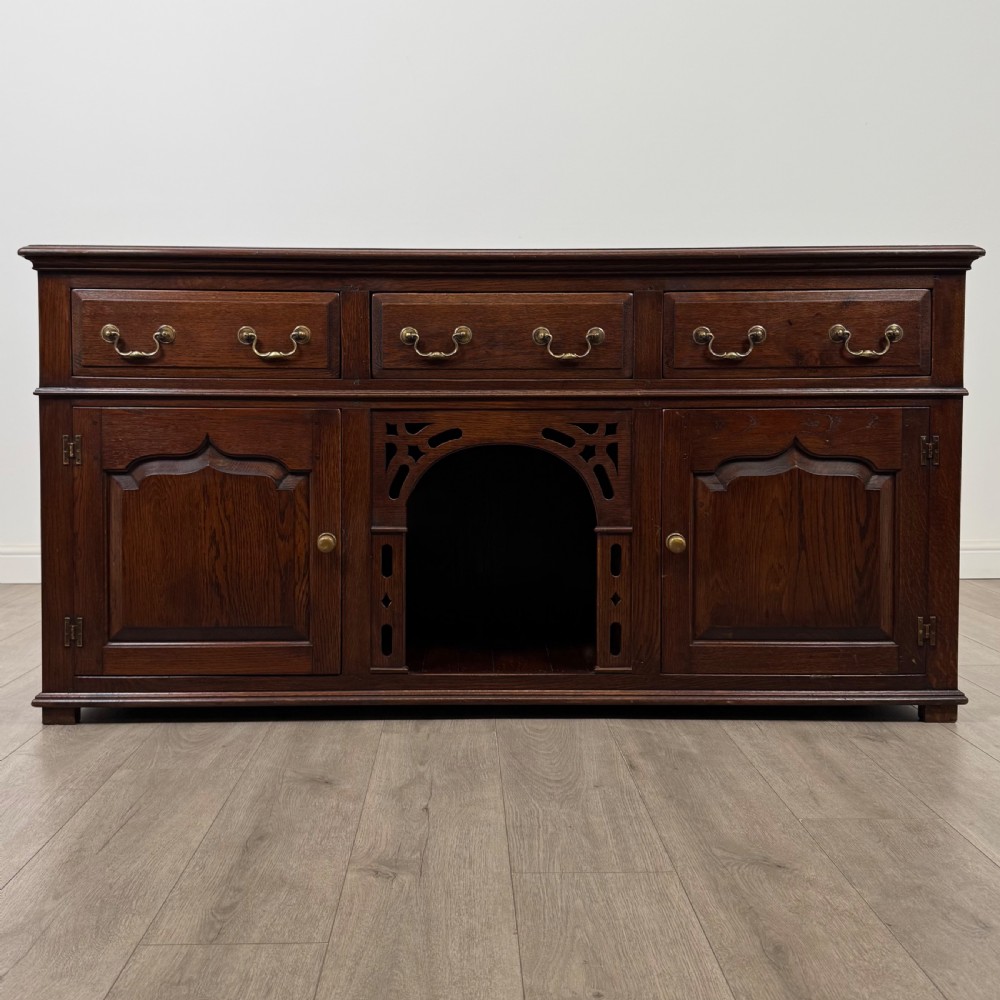  Antique 20th Century Fine Quality Sideboard In Oak