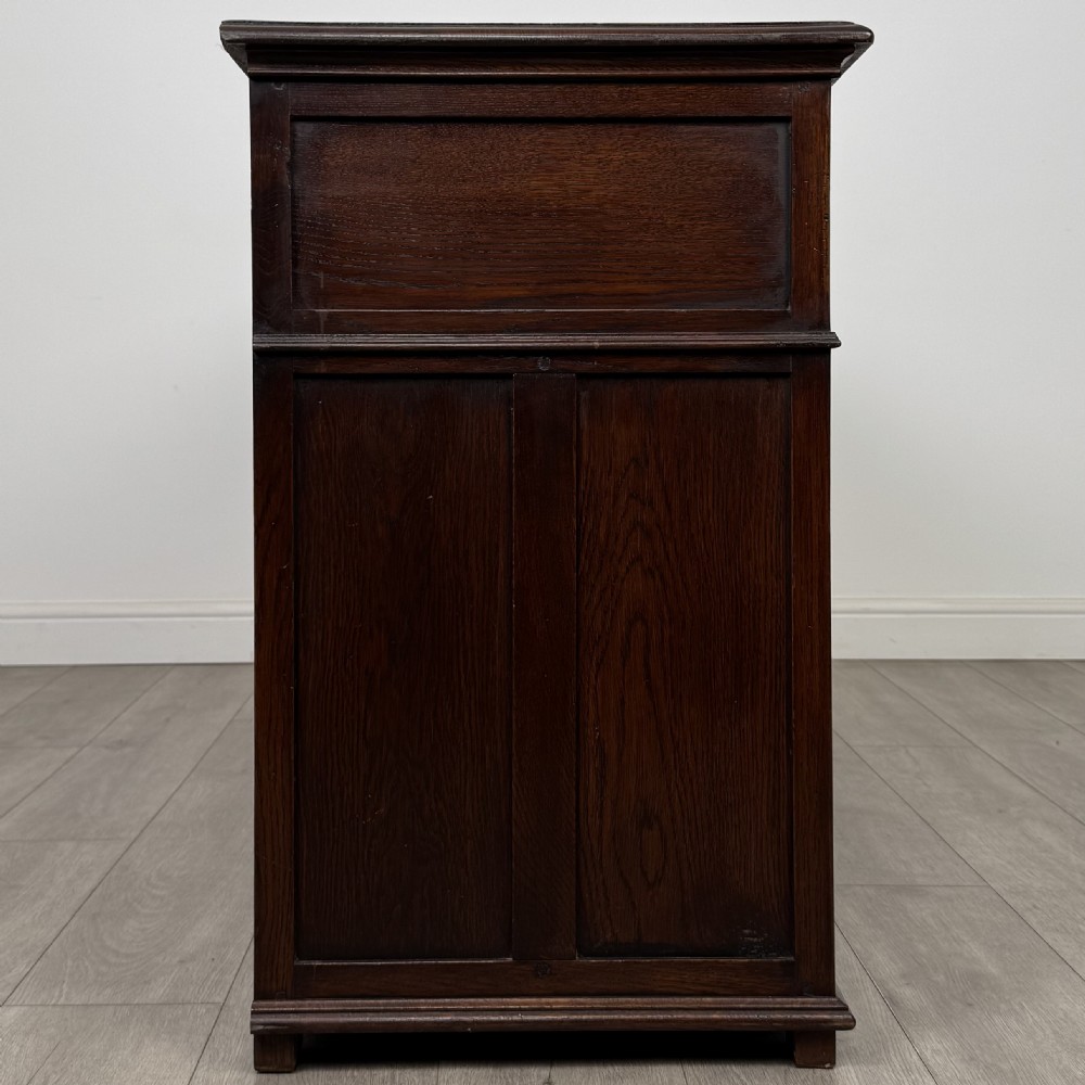  Antique 20th Century Fine Quality Sideboard In Oak View VIII