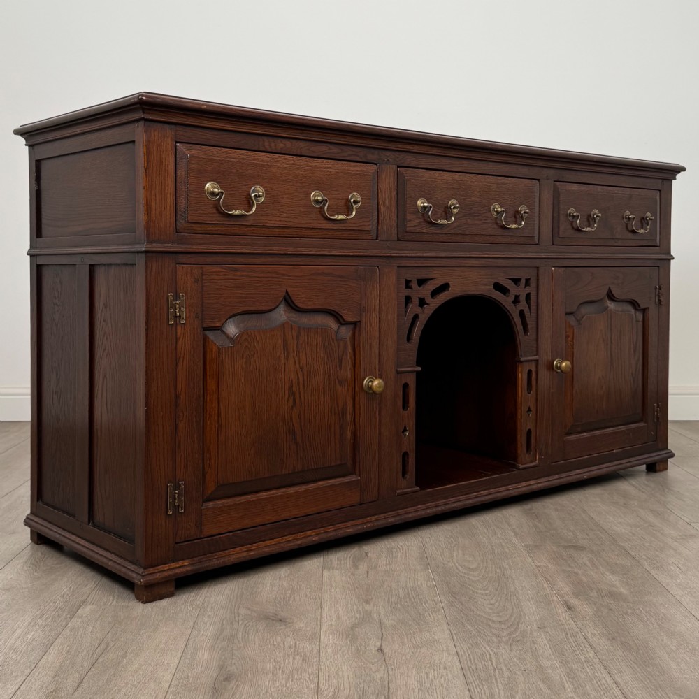  Antique 20th Century Fine Quality Sideboard In Oak View IX