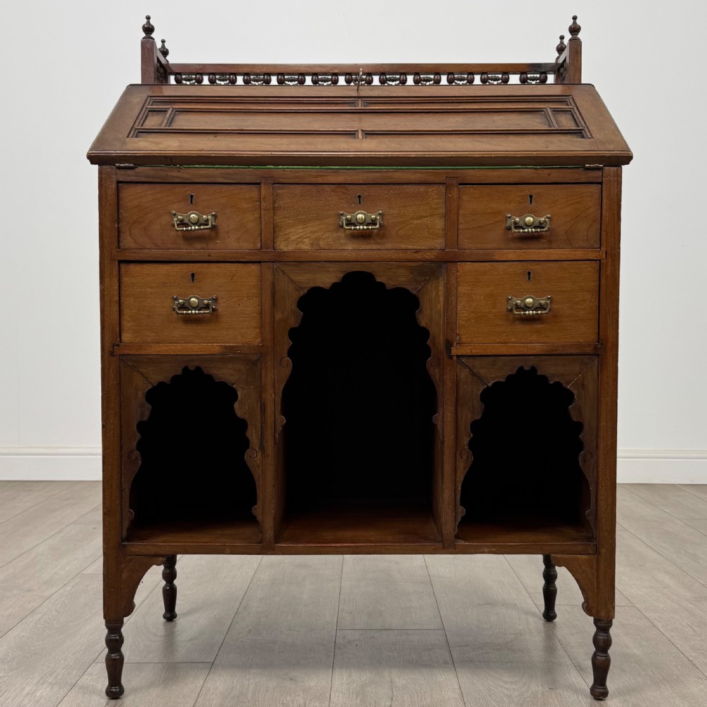  Antique 20th Century Liberty & Co Style Bureau In Walnut 