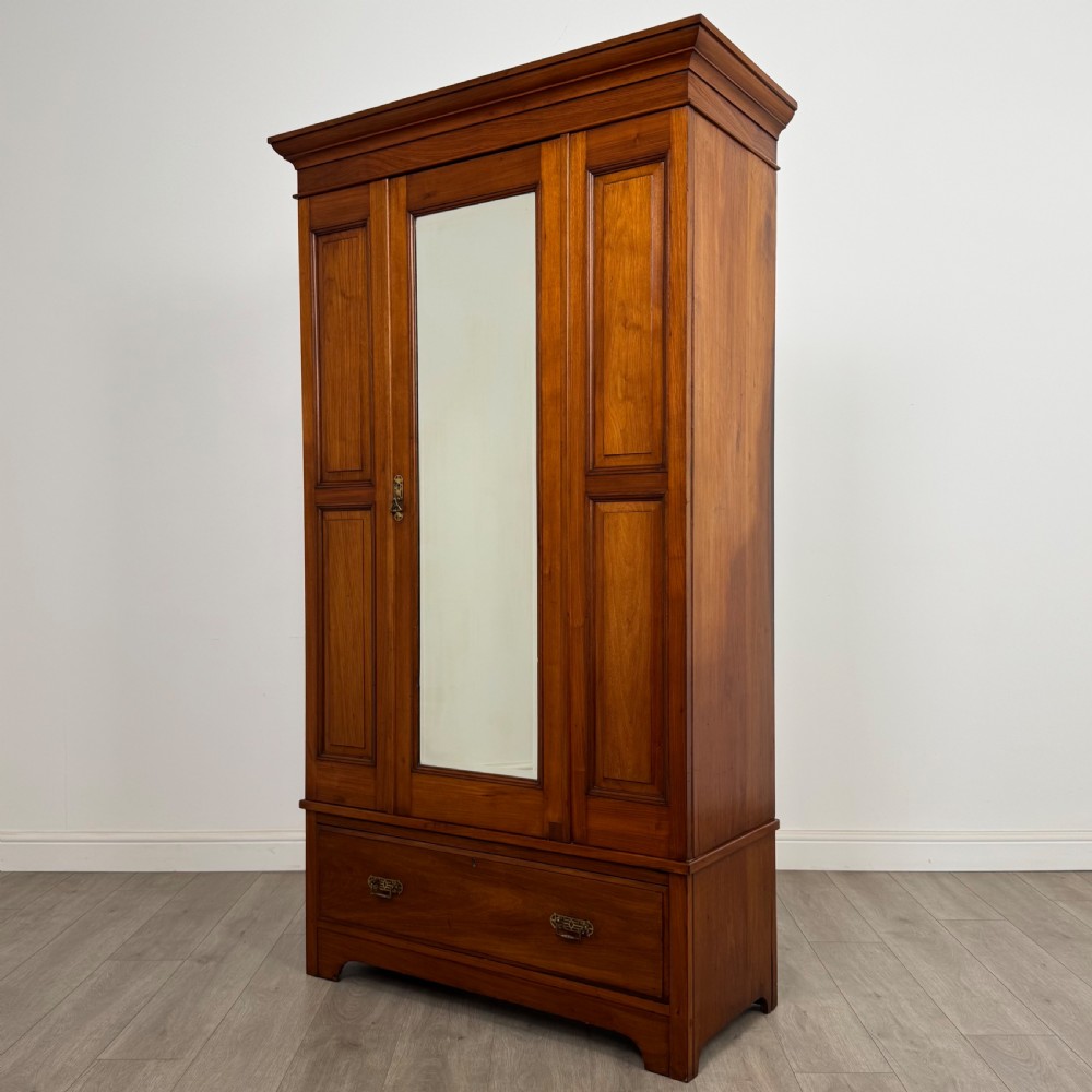 Antique 20th Century Edwardian Wardrobe In Walnut View III