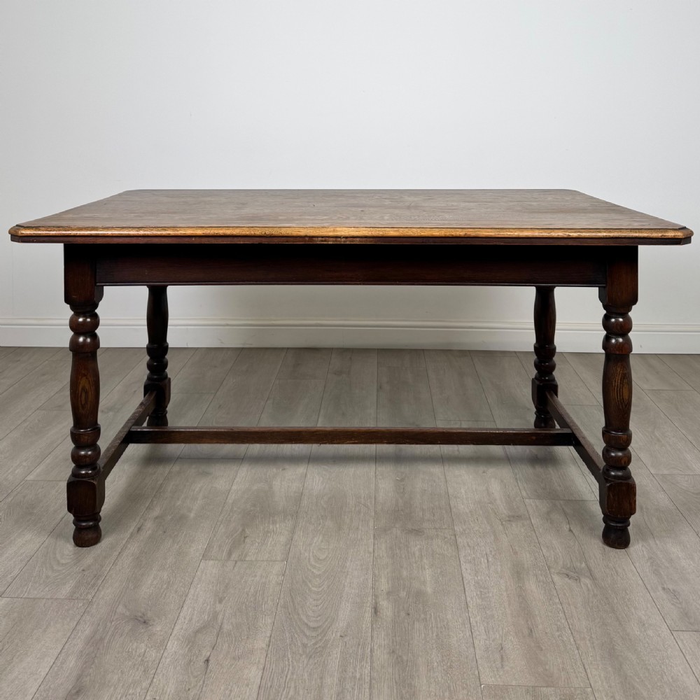Antique 20th Century Good Quality Dining Table In Oak  View II