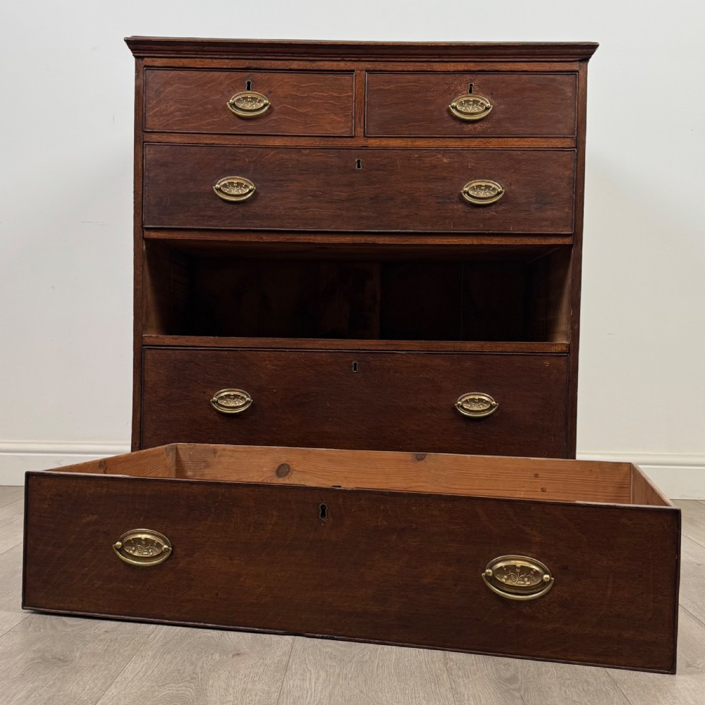 Antique 18th Century Georgian Chest Of Drawers In Oak View X