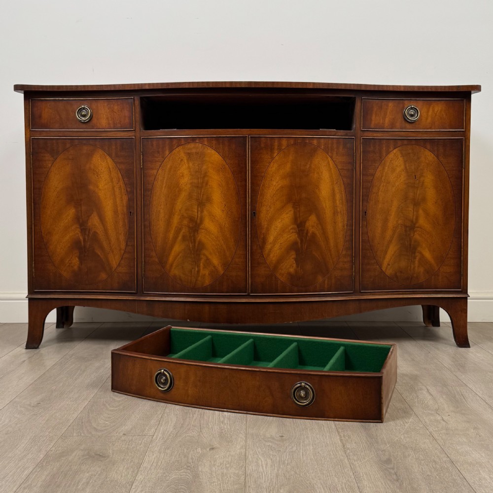 Antique 20th Century Good Quality Sideboard In Mahogany  View XI