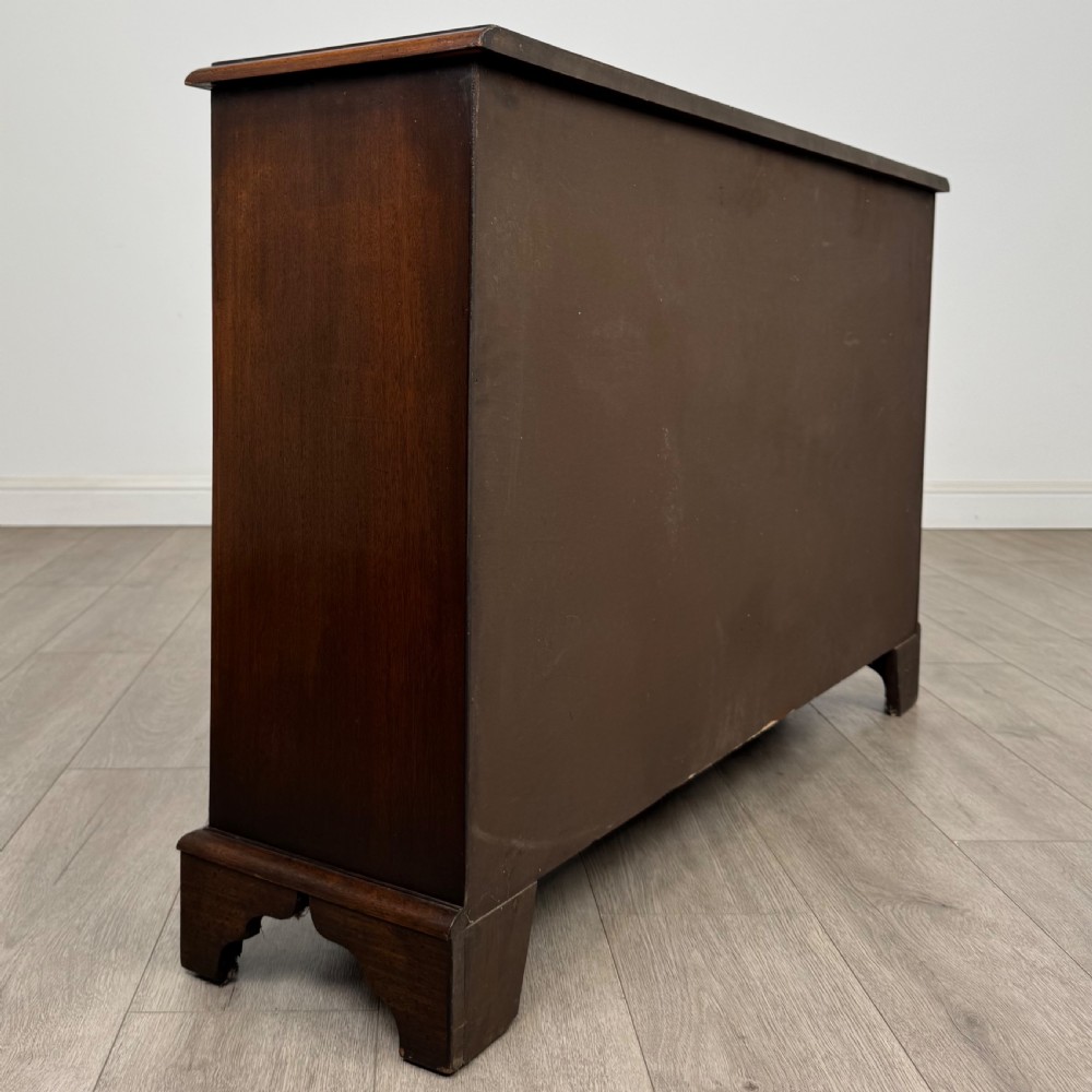 Antique 20th Century Small Breakfront Sideboard In Mahogany  View VI