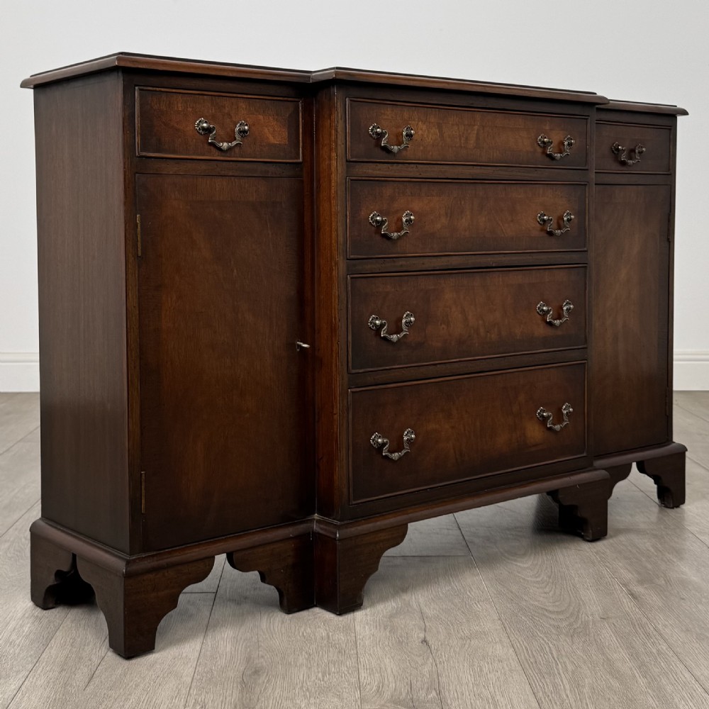 Antique 20th Century Small Breakfront Sideboard In Mahogany  View X