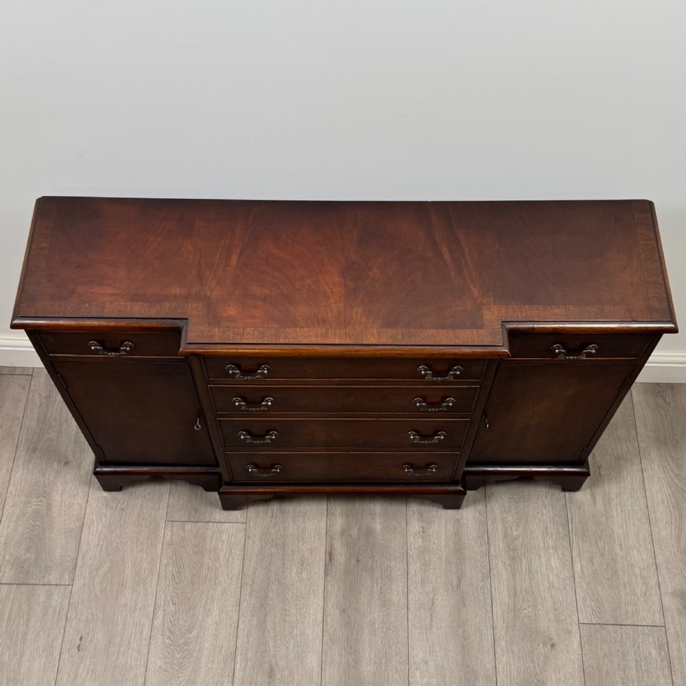 Antique 20th Century Small Breakfront Sideboard In Mahogany  View XI