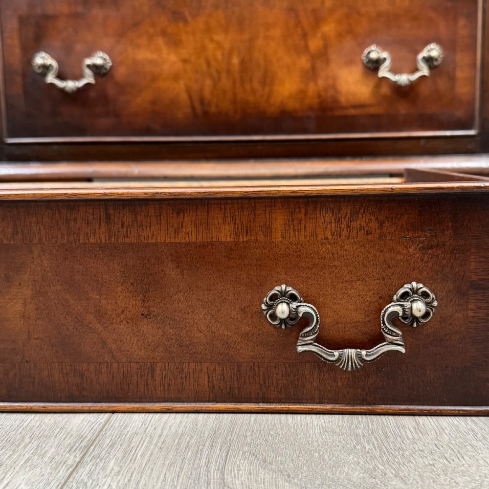 Antique 20th Century Small Breakfront Sideboard In Mahogany  View XIII