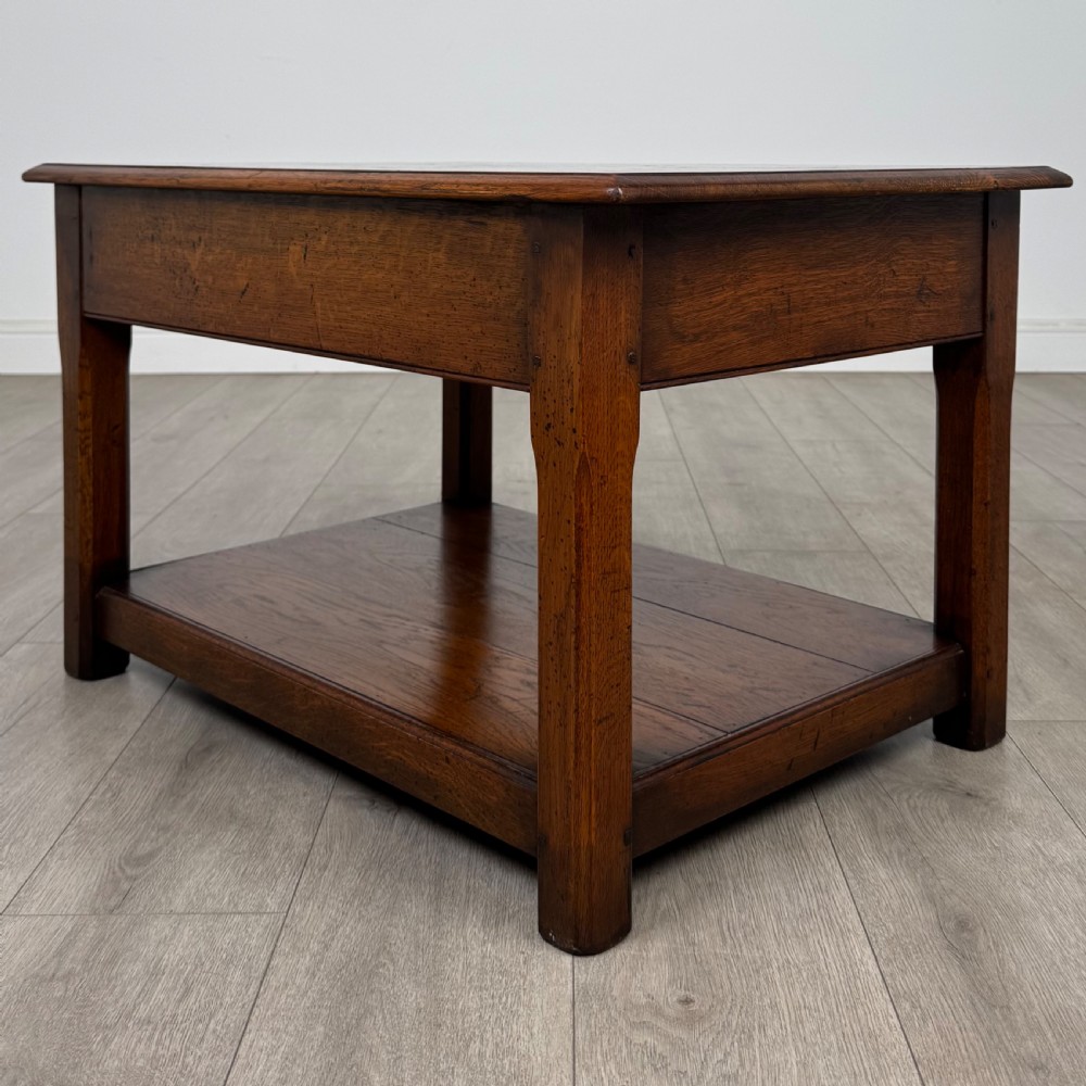 Antique 20th Century Fine Quality Coffee Table In Oak View VI