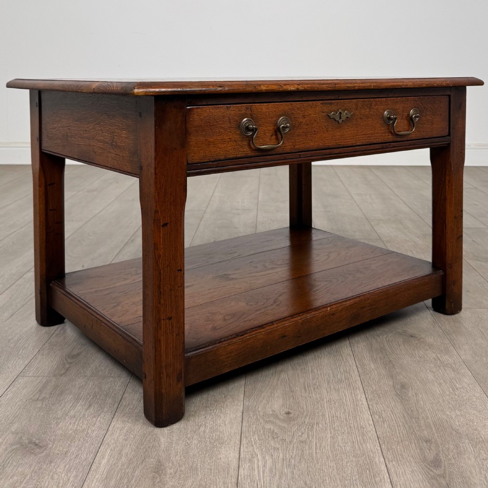 Antique 20th Century Fine Quality Coffee Table In Oak View VIII