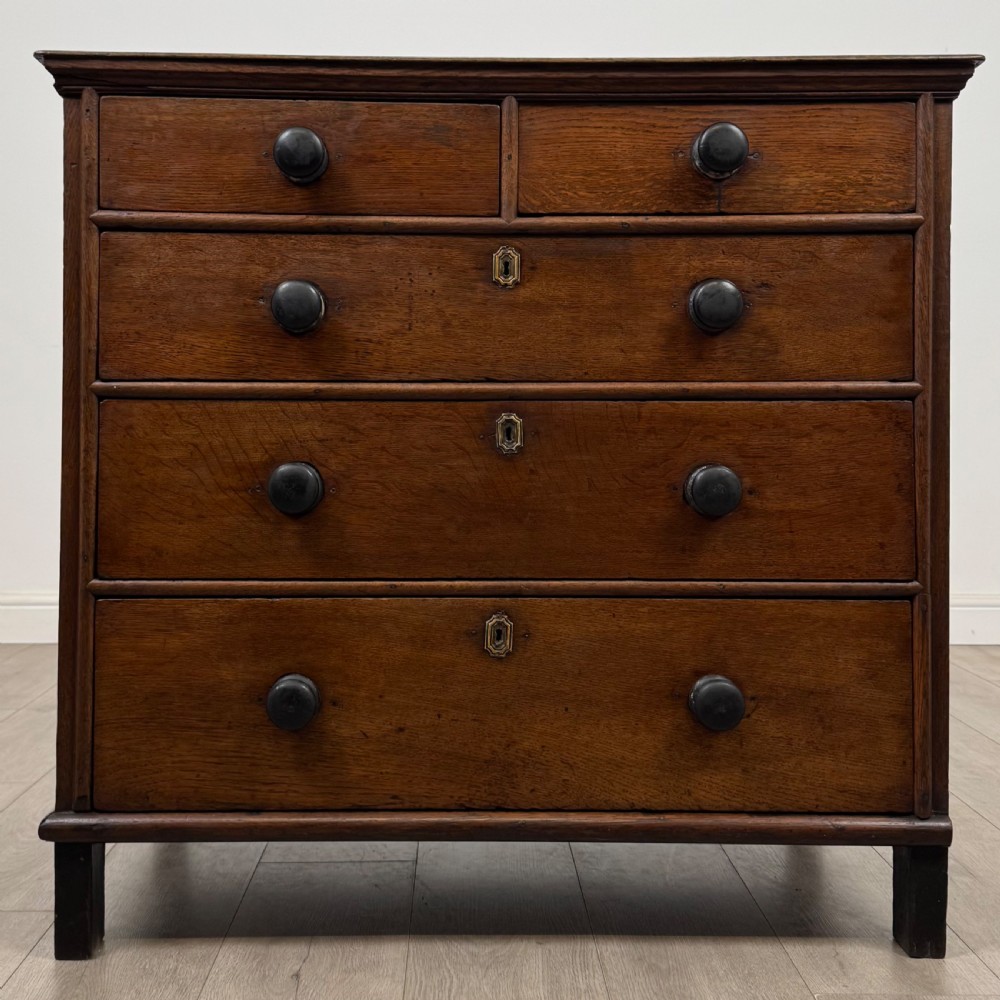 Antique 18th Century Georgian Chest Of Drawers In Oak