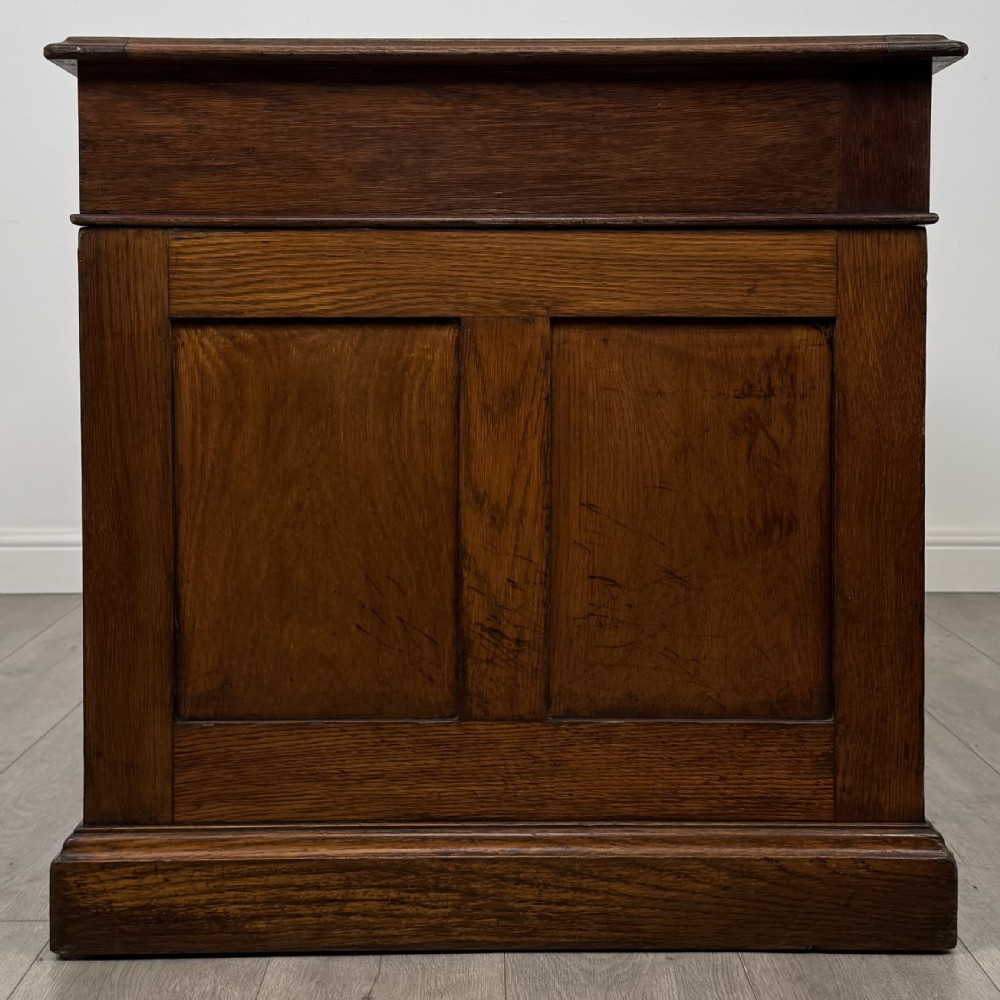 Antique 19th Century Victorian Pedestal Desk In Oak View VII