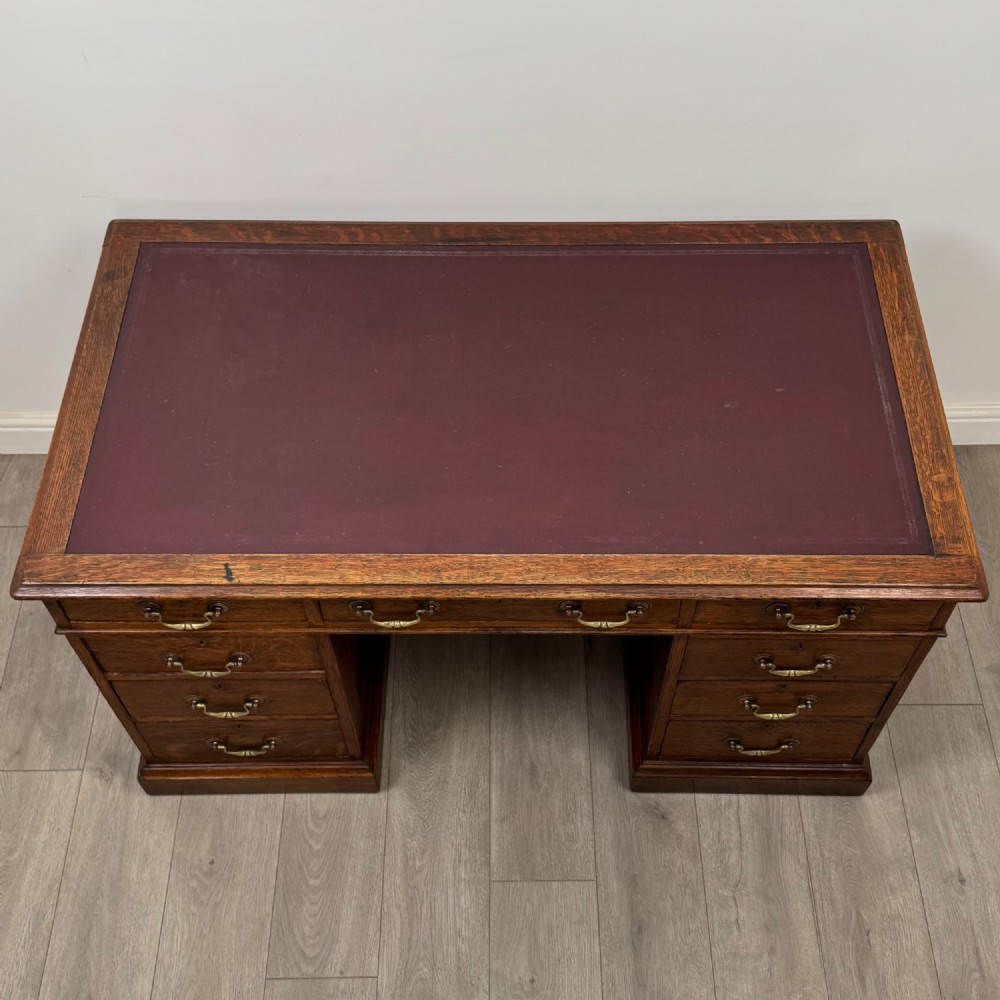 Antique 19th Century Victorian Pedestal Desk In Oak View IX