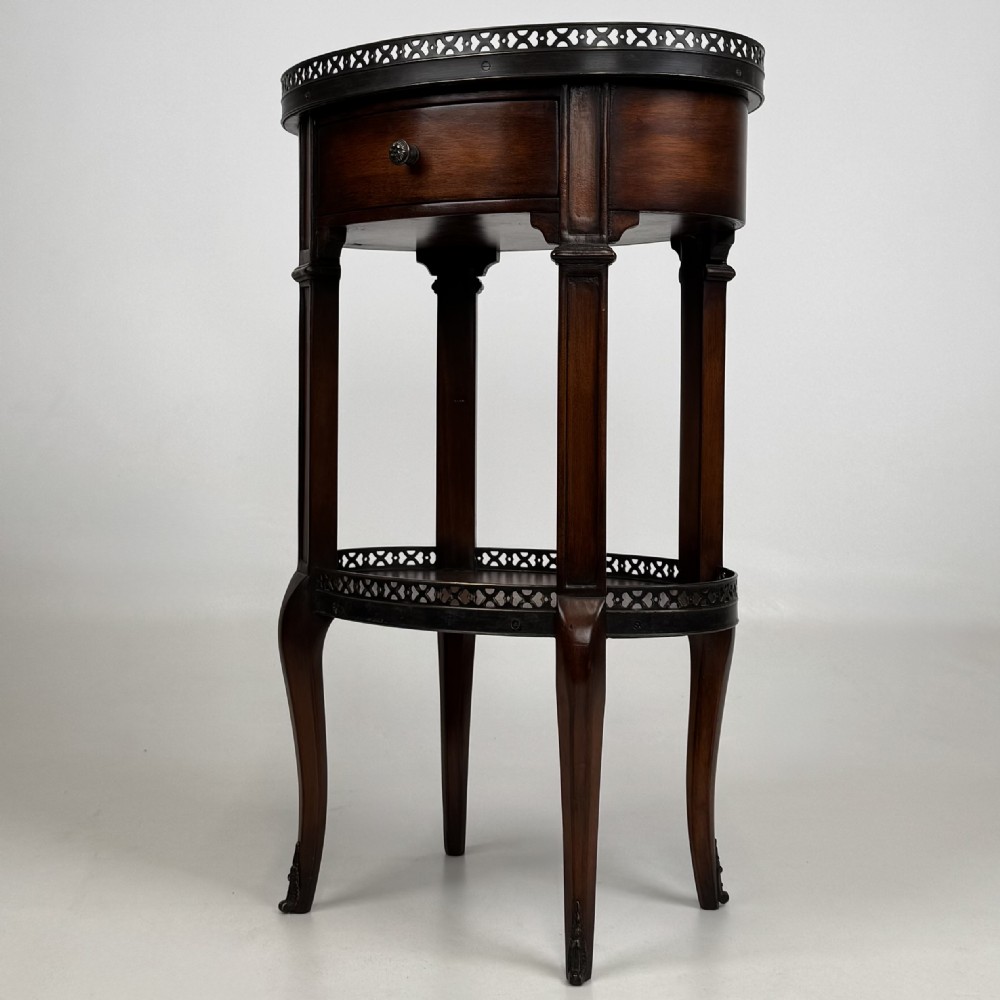 Antique 20th Century Pair Of Mahogany Bedside Cabinets View III