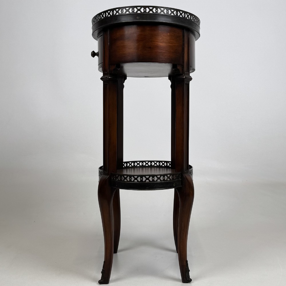 Antique 20th Century Pair Of Mahogany Bedside Cabinets View IV