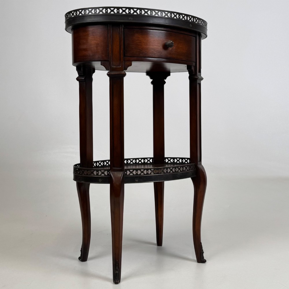 Antique 20th Century Pair Of Mahogany Bedside Cabinets View IX