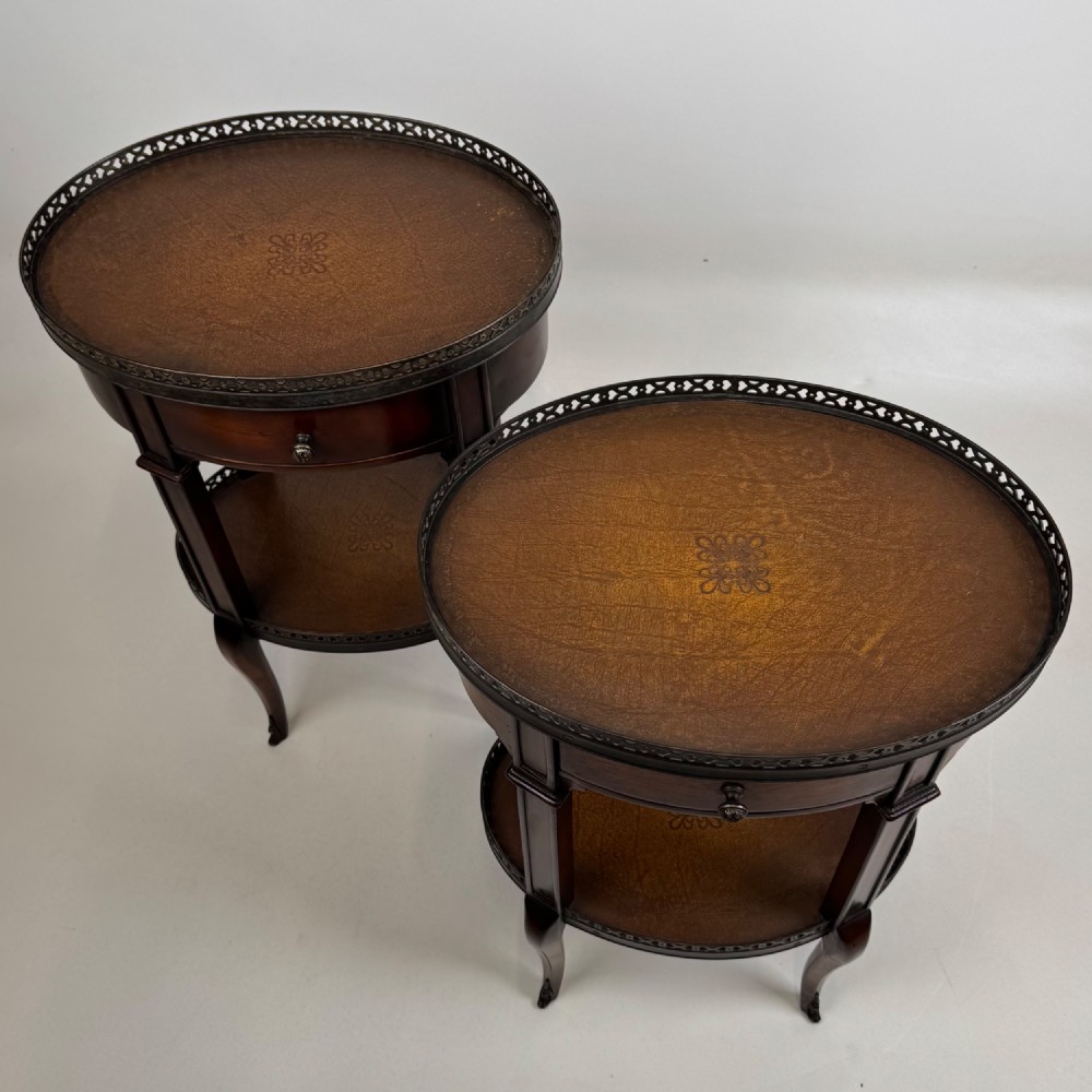 Antique 20th Century Pair Of Mahogany Bedside Cabinets View XII