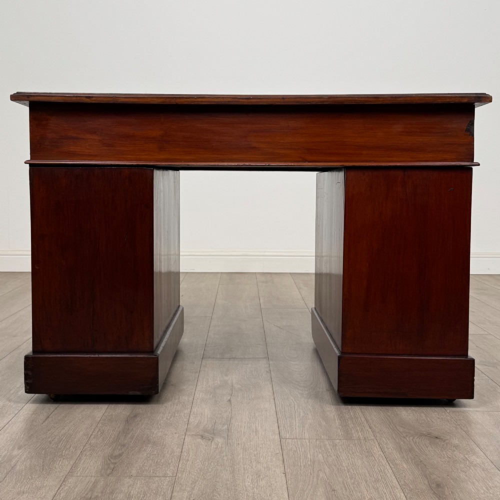 Antique 20th Century Leather Top Pedestal Desk In Walnut View V
