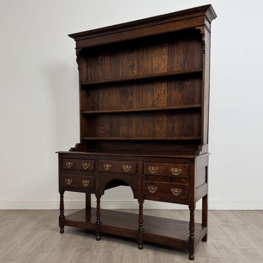 Antique 20th Century Fine Quality Welsh Dresser In Oak View II