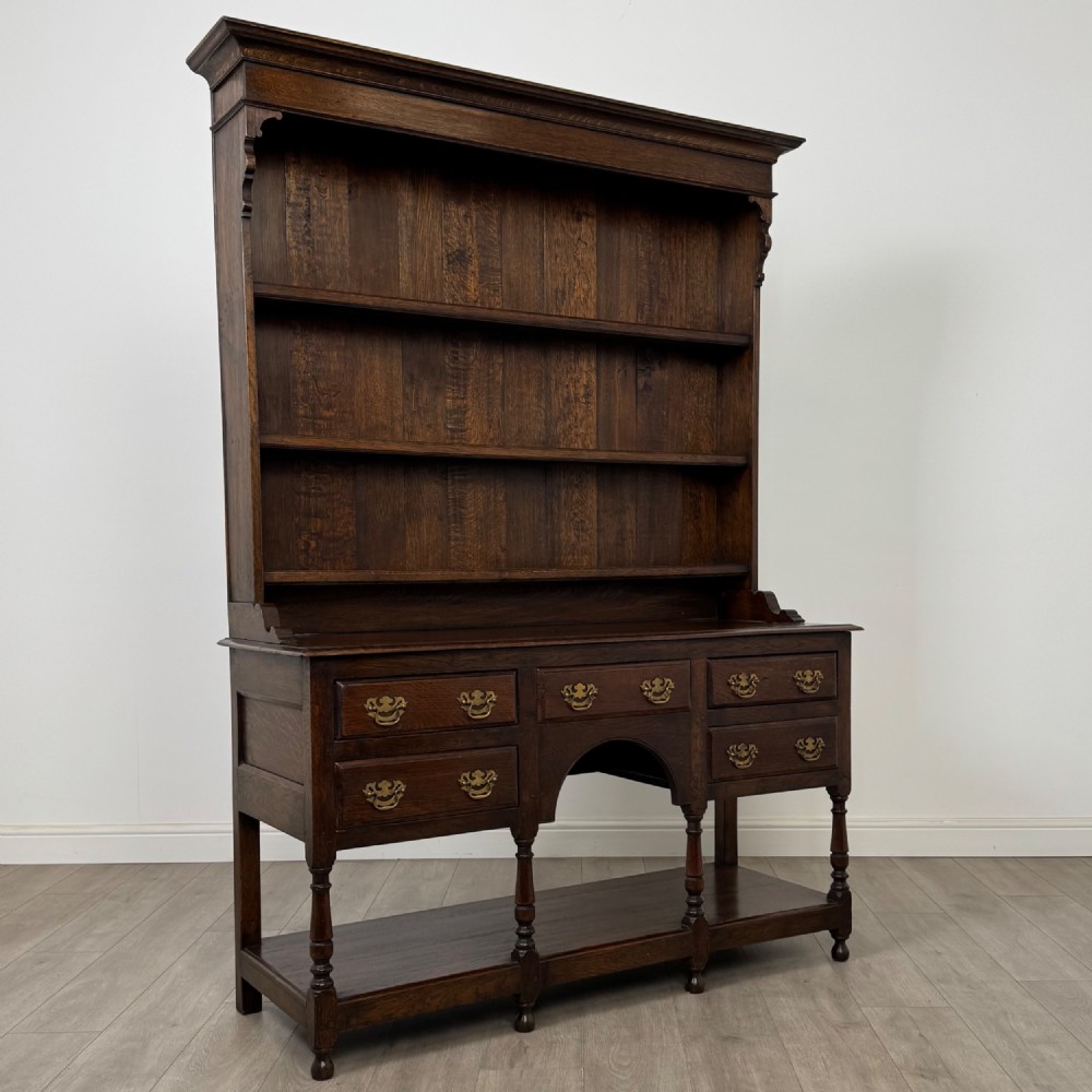 Antique 20th Century Fine Quality Welsh Dresser In Oak View VIII