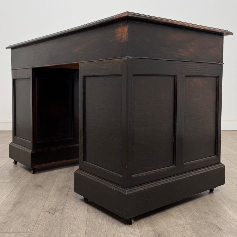 Antique 20th Century Leather Top Pedestal Desk In Oak View VI