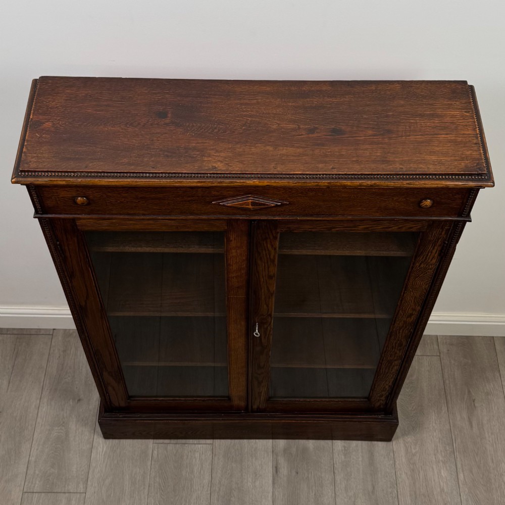 Antique 20th Century Jacobean Style Display Cabinet In Oak View X