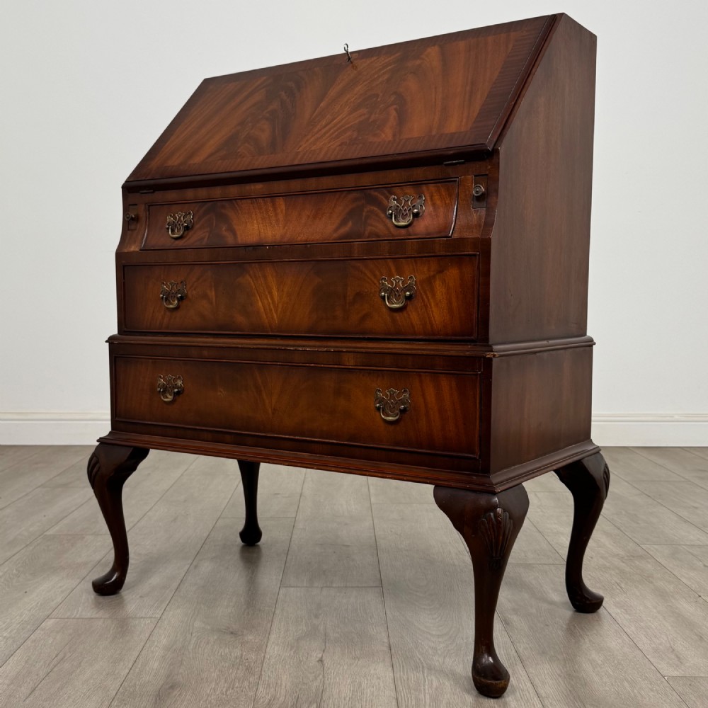 Antique 20th Century Good Quality Bureau In Mahogany View III