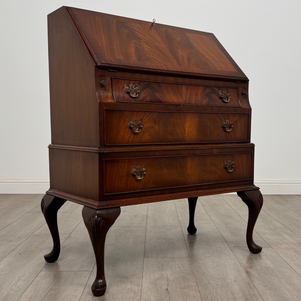 Antique 20th Century Good Quality Bureau In Mahogany View IX