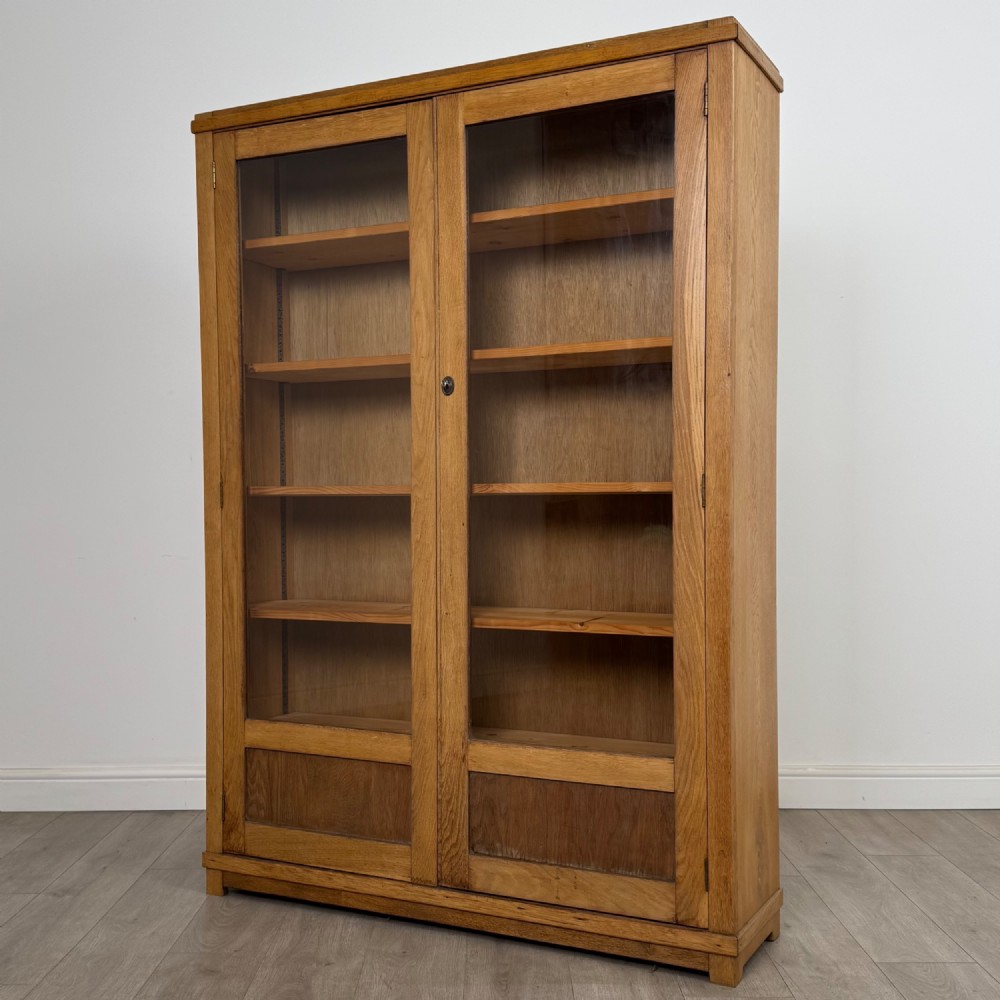 Antique 20th Century Display Cabinet In Golden Oak View III