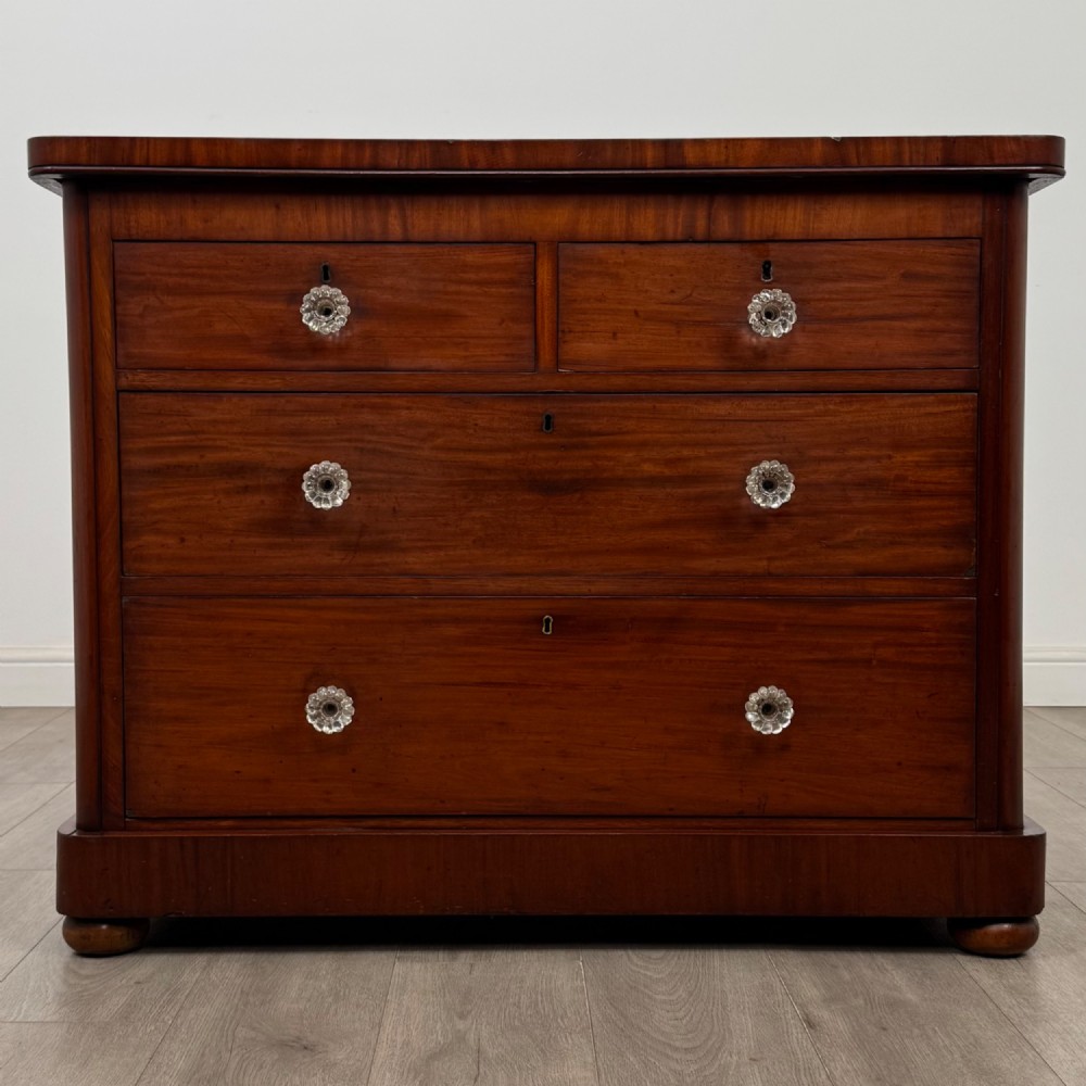 Antique 19th Century Victorian Chest Of Drawers In Mahogany