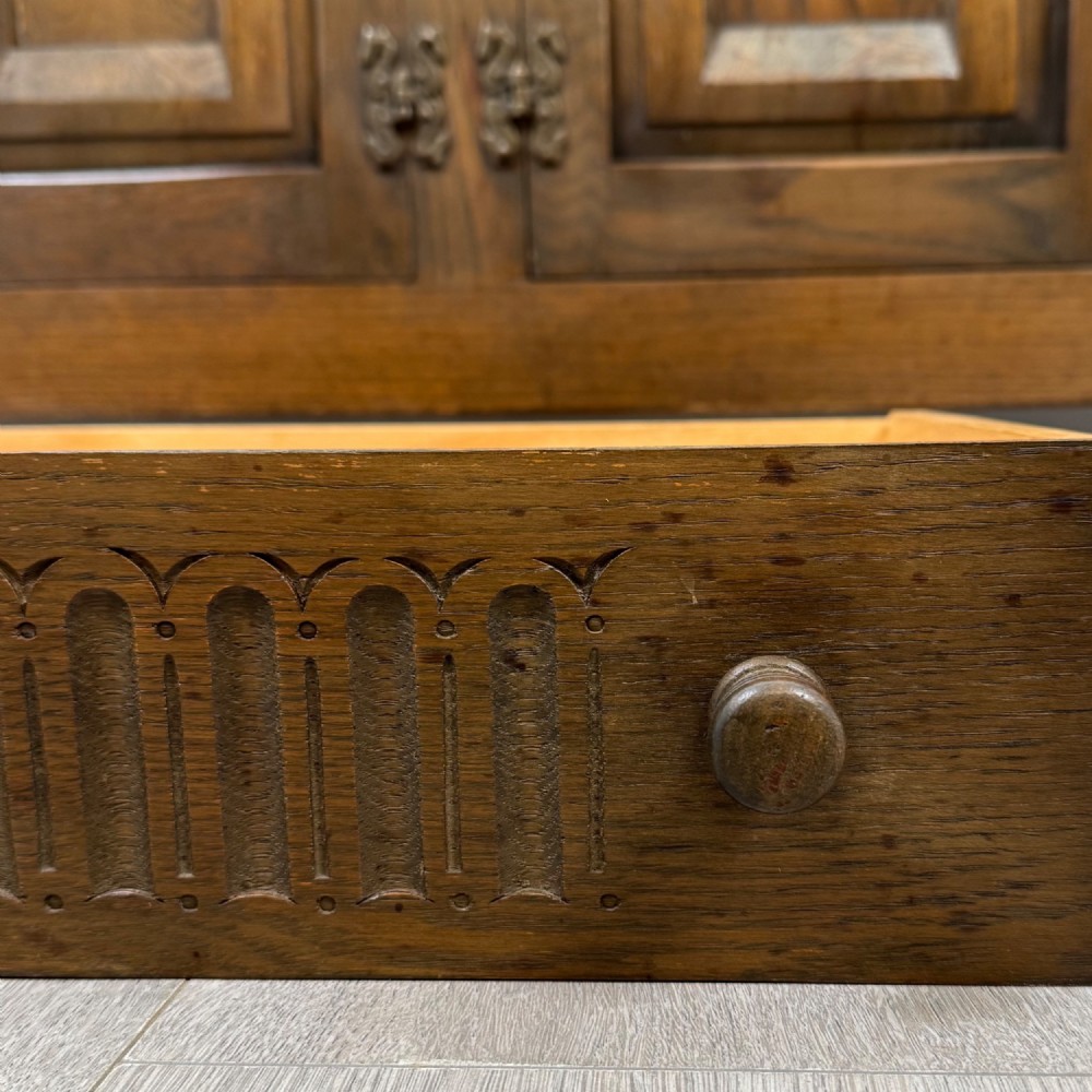 Antique 20th Century Good Quality Sideboard In Oak View XII