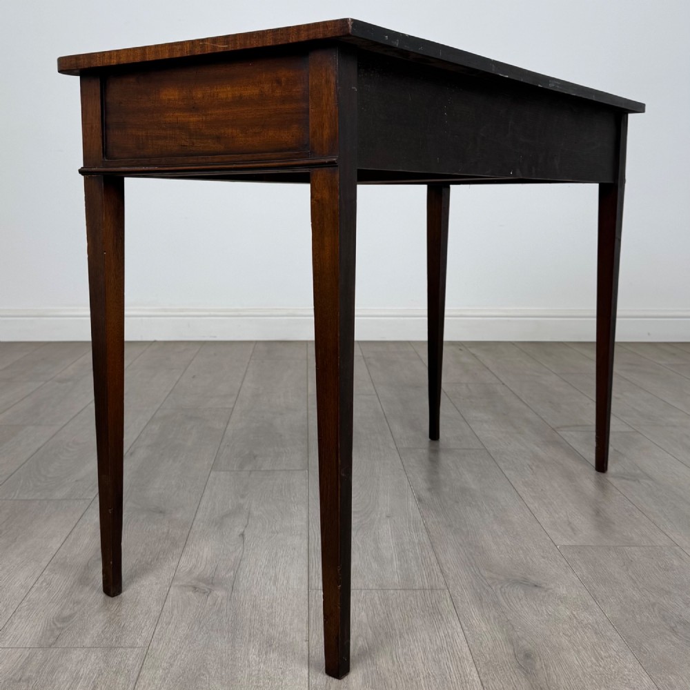 Antique 20th Century Serpentine Writing Table In Mahogany View IV