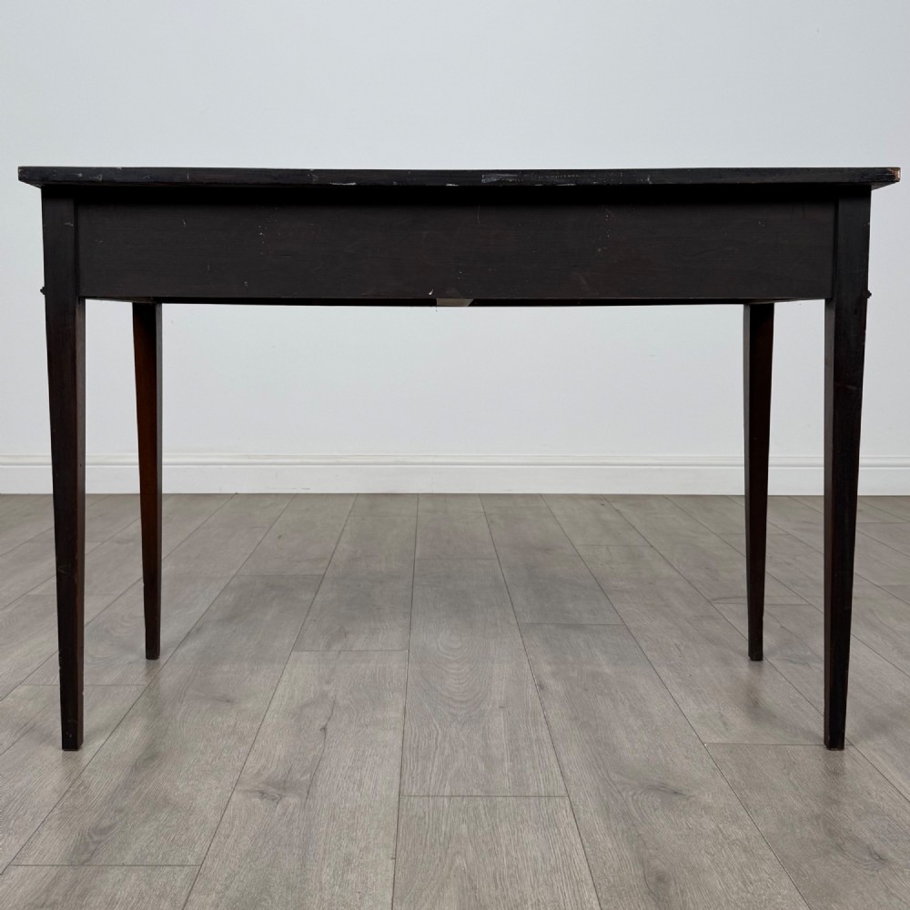 Antique 20th Century Serpentine Writing Table In Mahogany View V