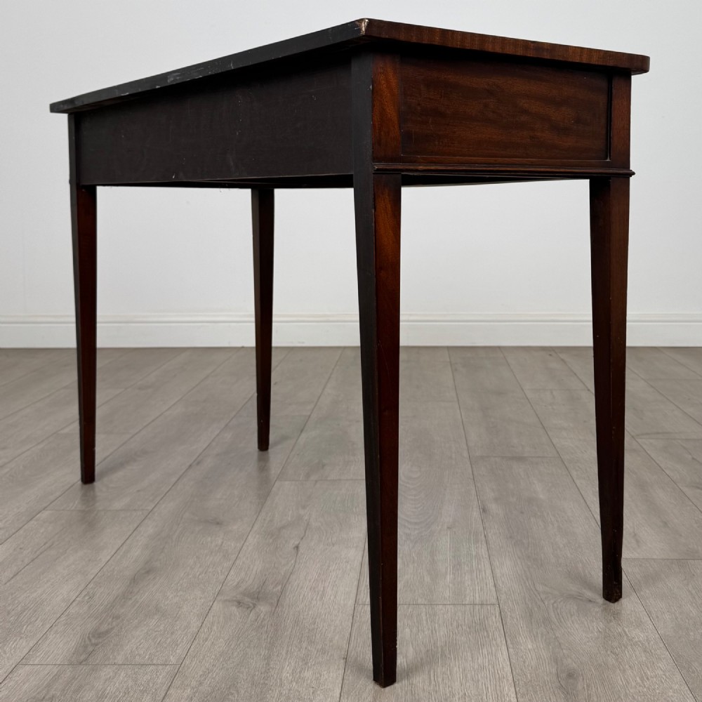 Antique 20th Century Serpentine Writing Table In Mahogany View VI